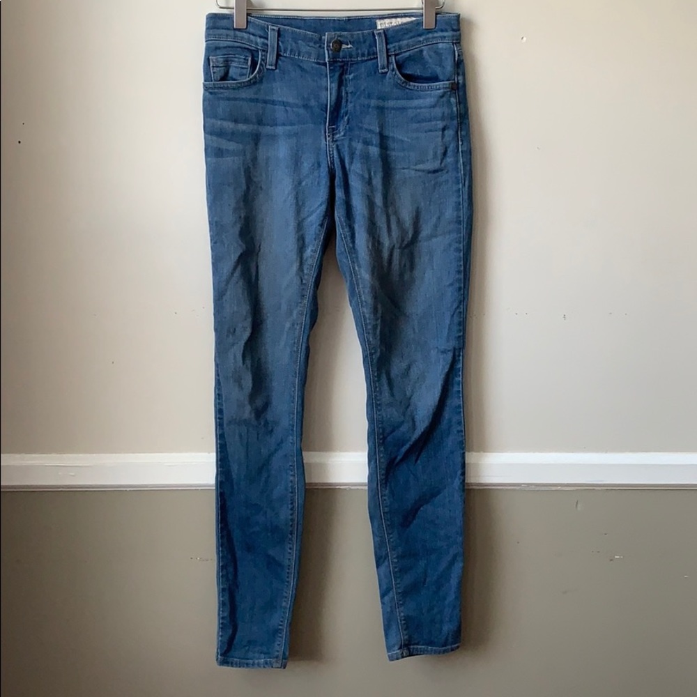 Skinny Light Wash Denim Size 27